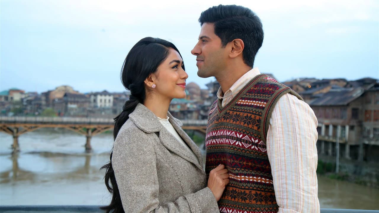 Review: Sita Ramam - A Timeless Tale of Love & War still 6